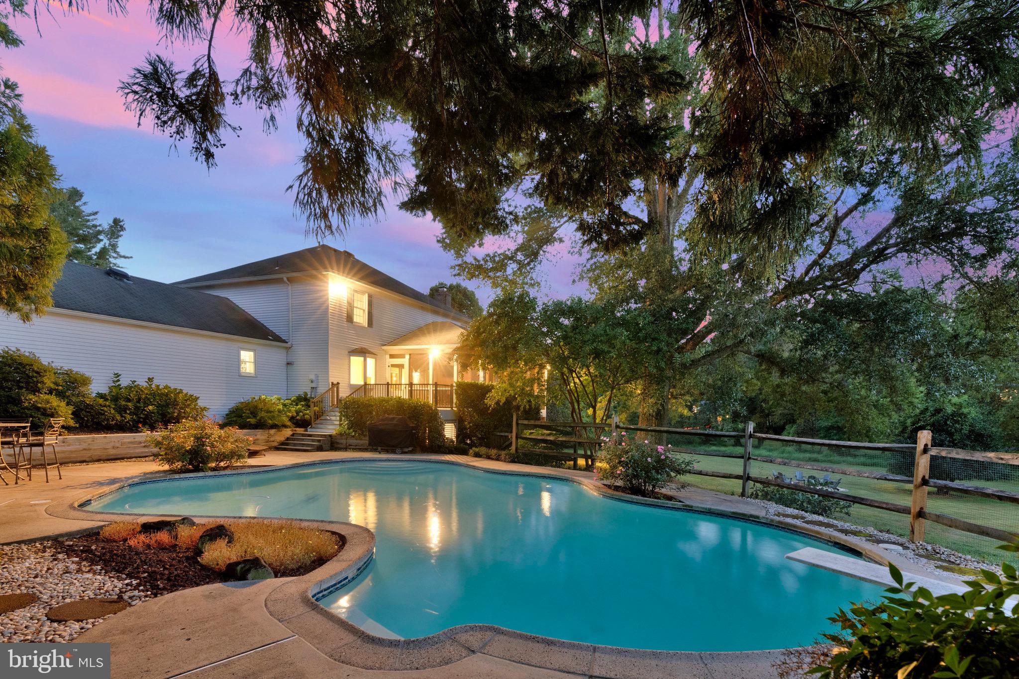 806 HICKORY VALE LANE