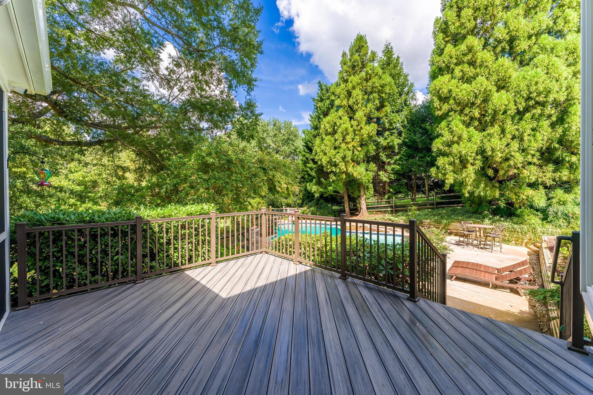 806 HICKORY VALE LANE