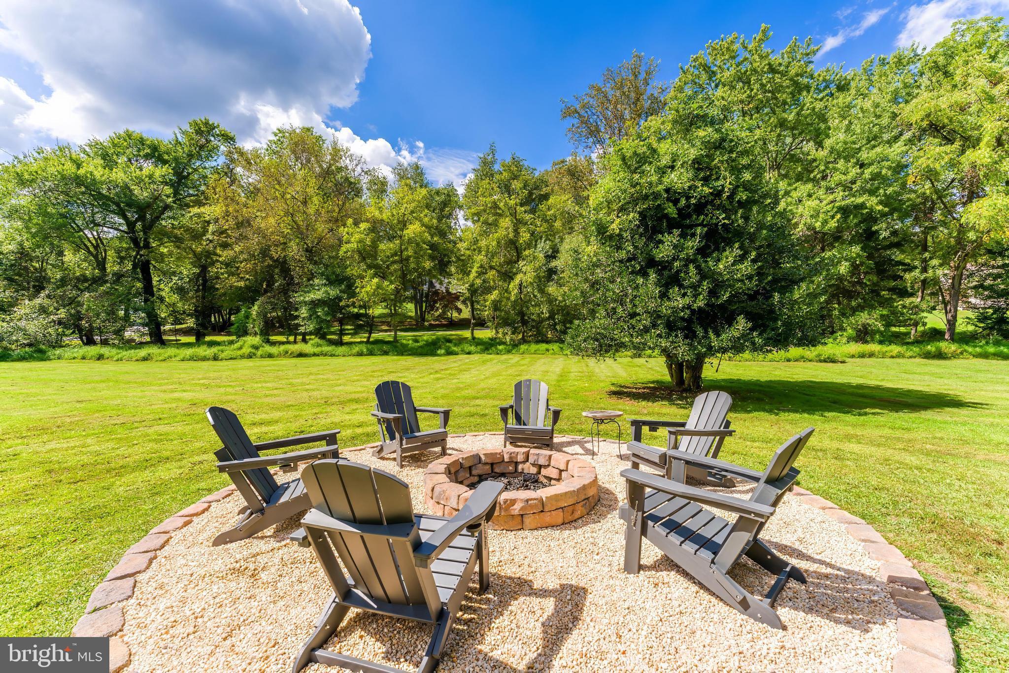 806 HICKORY VALE LANE