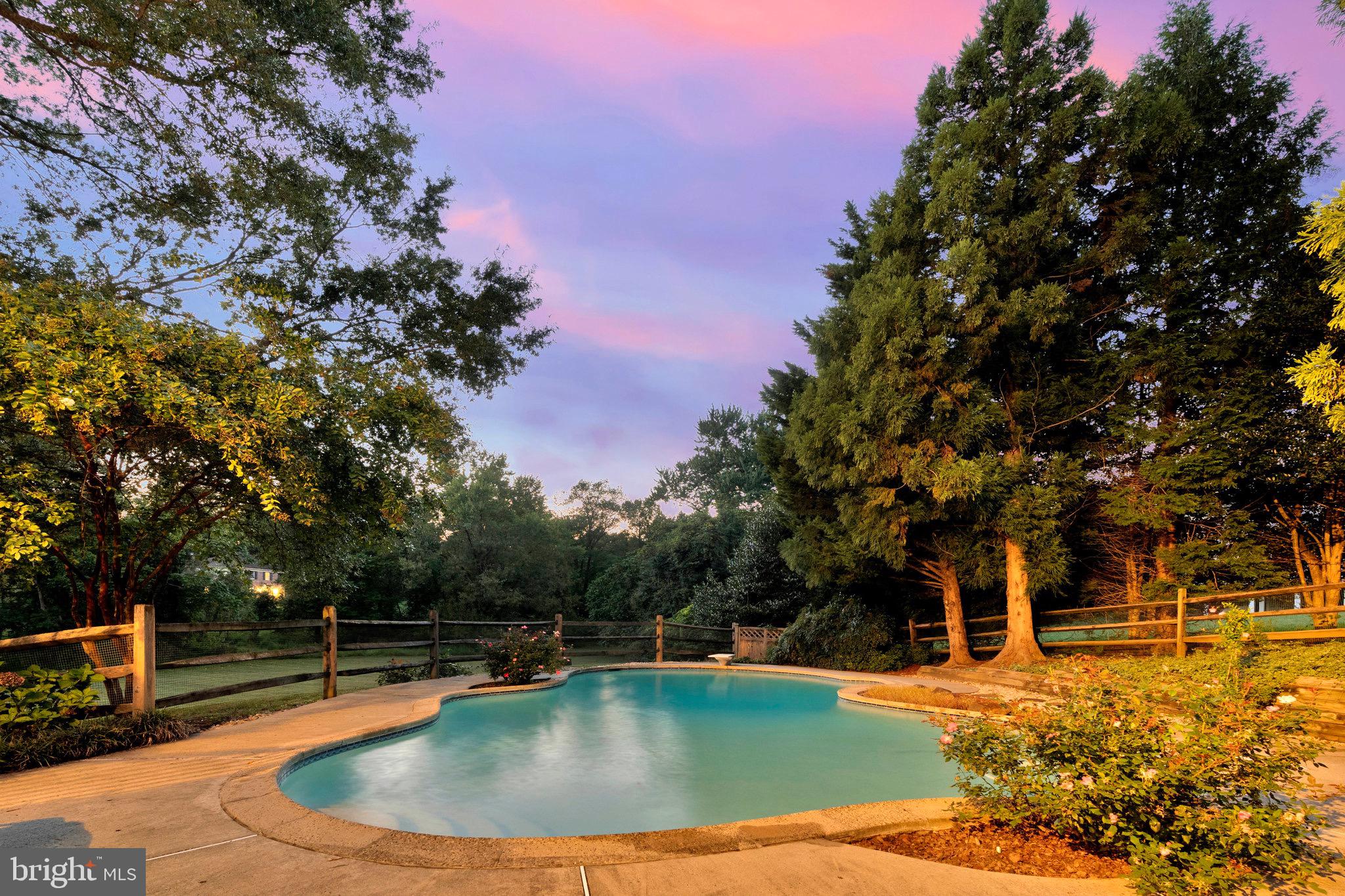 806 HICKORY VALE LANE