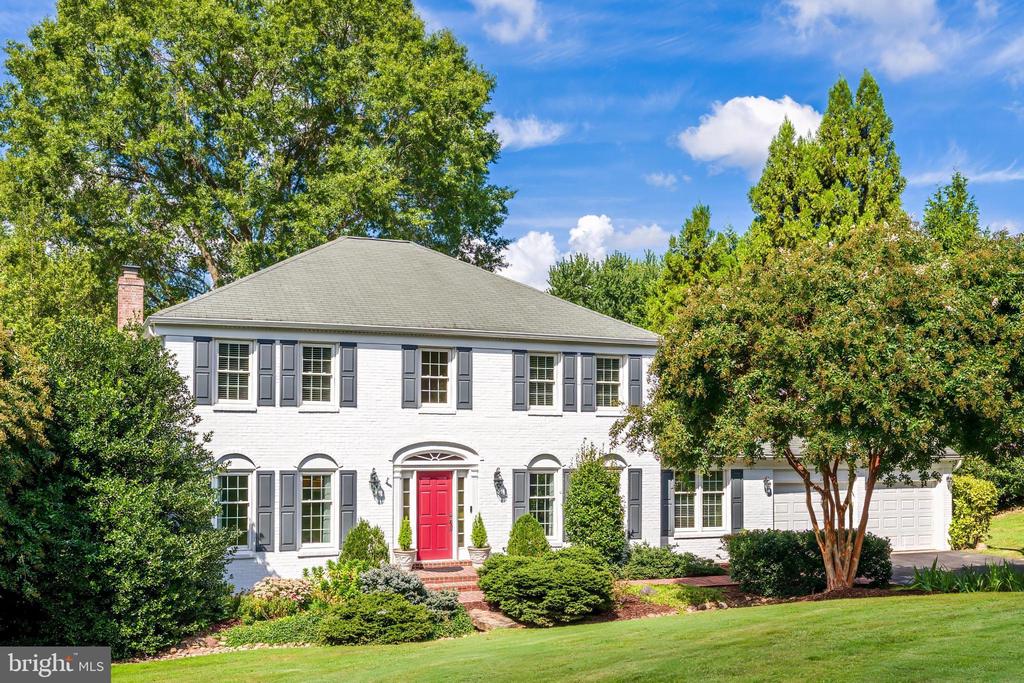 806 HICKORY VALE LANE