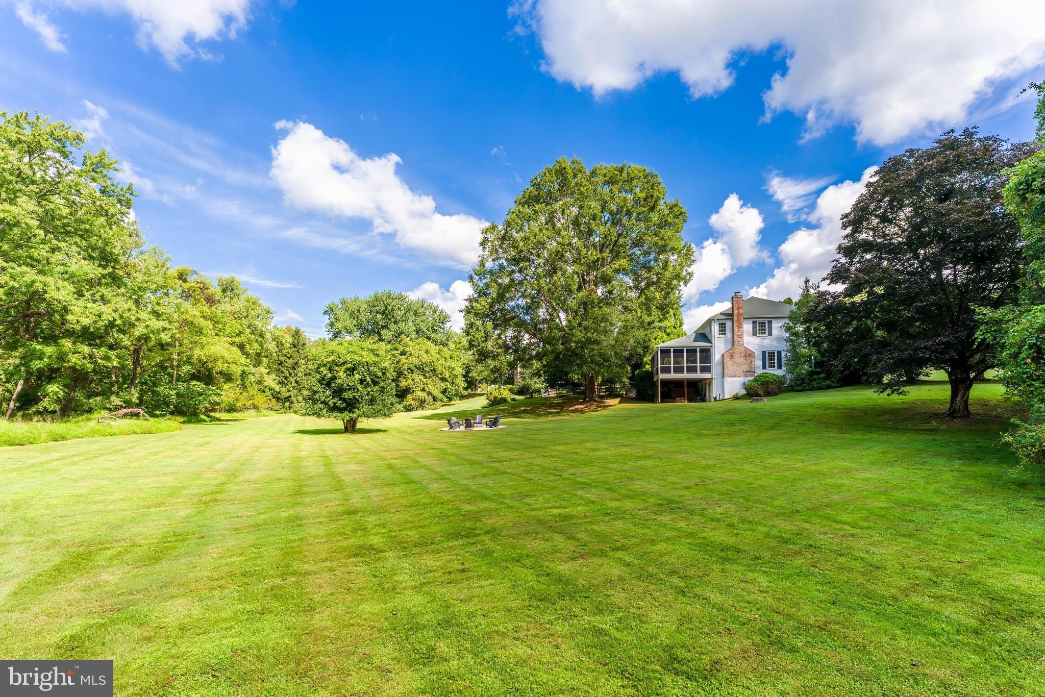 806 HICKORY VALE LANE