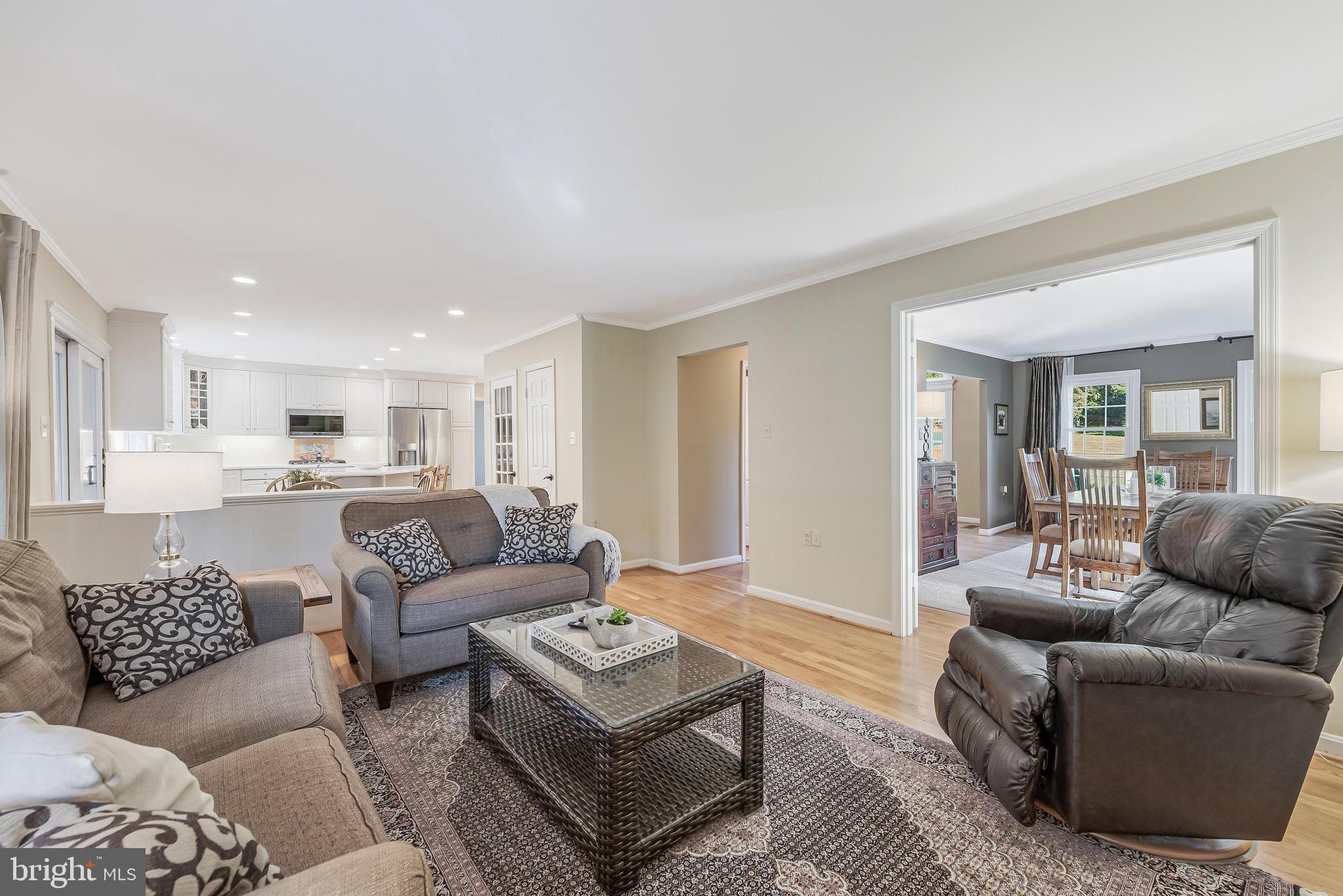 806 HICKORY VALE LANE