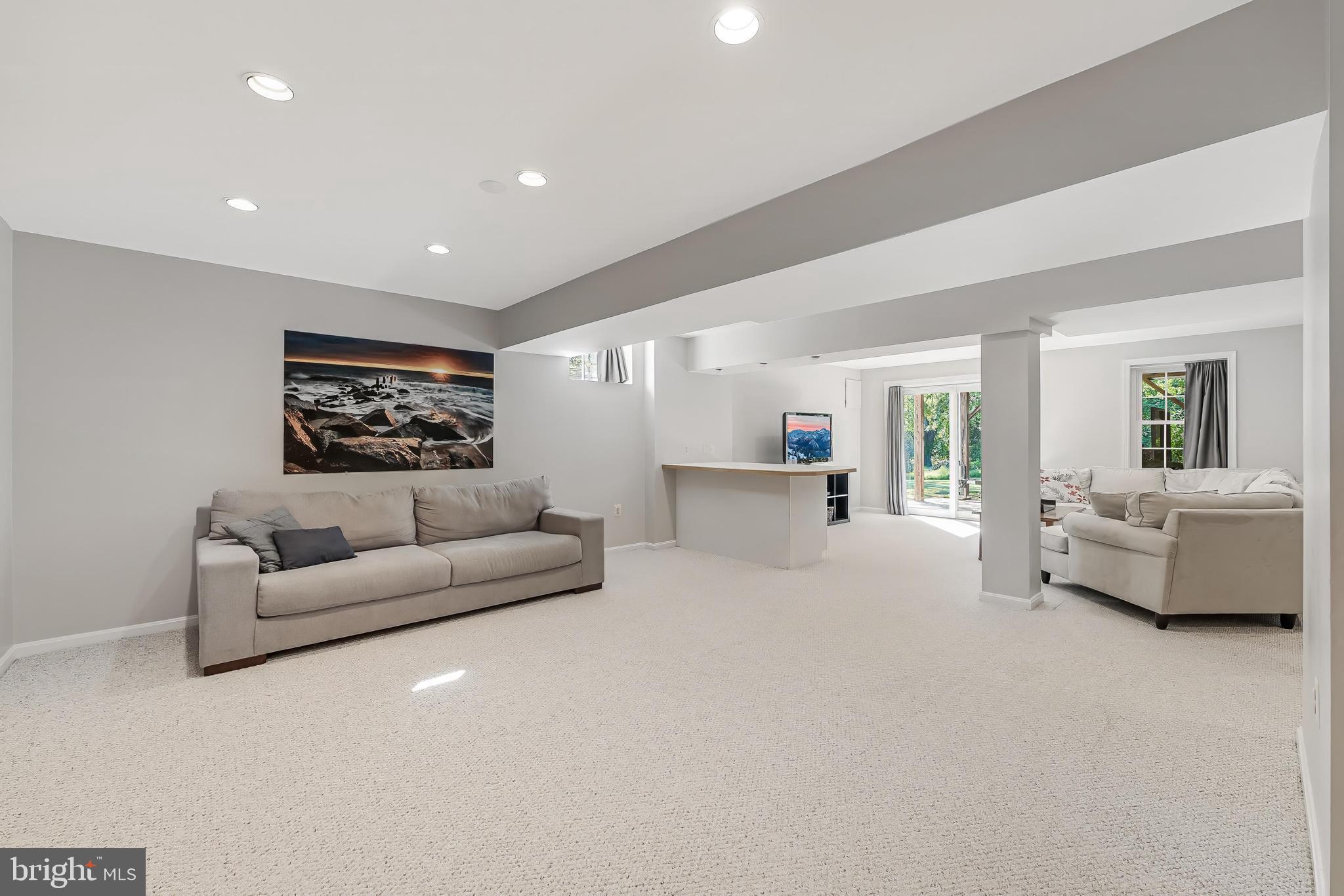 806 HICKORY VALE LANE