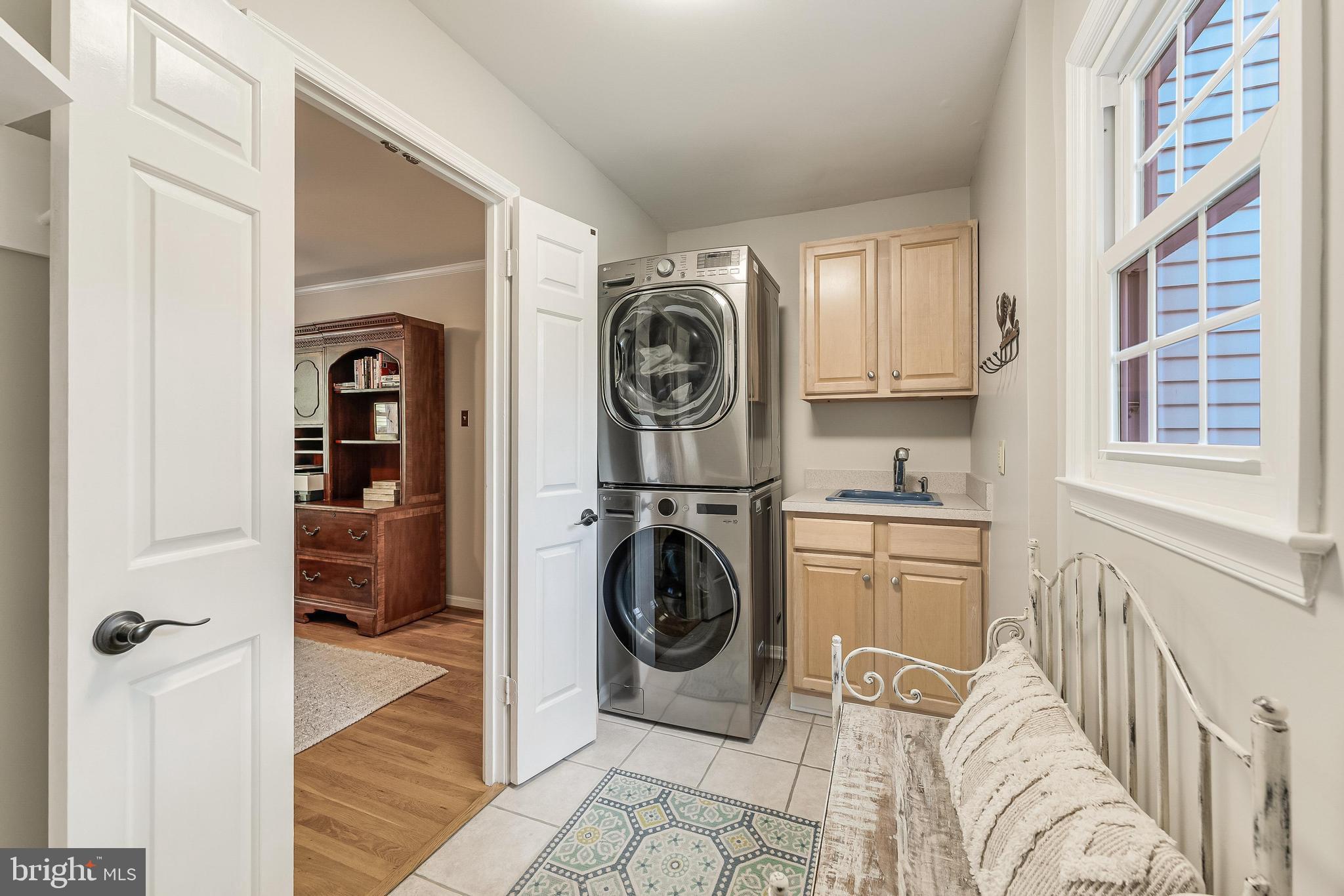 806 HICKORY VALE LANE