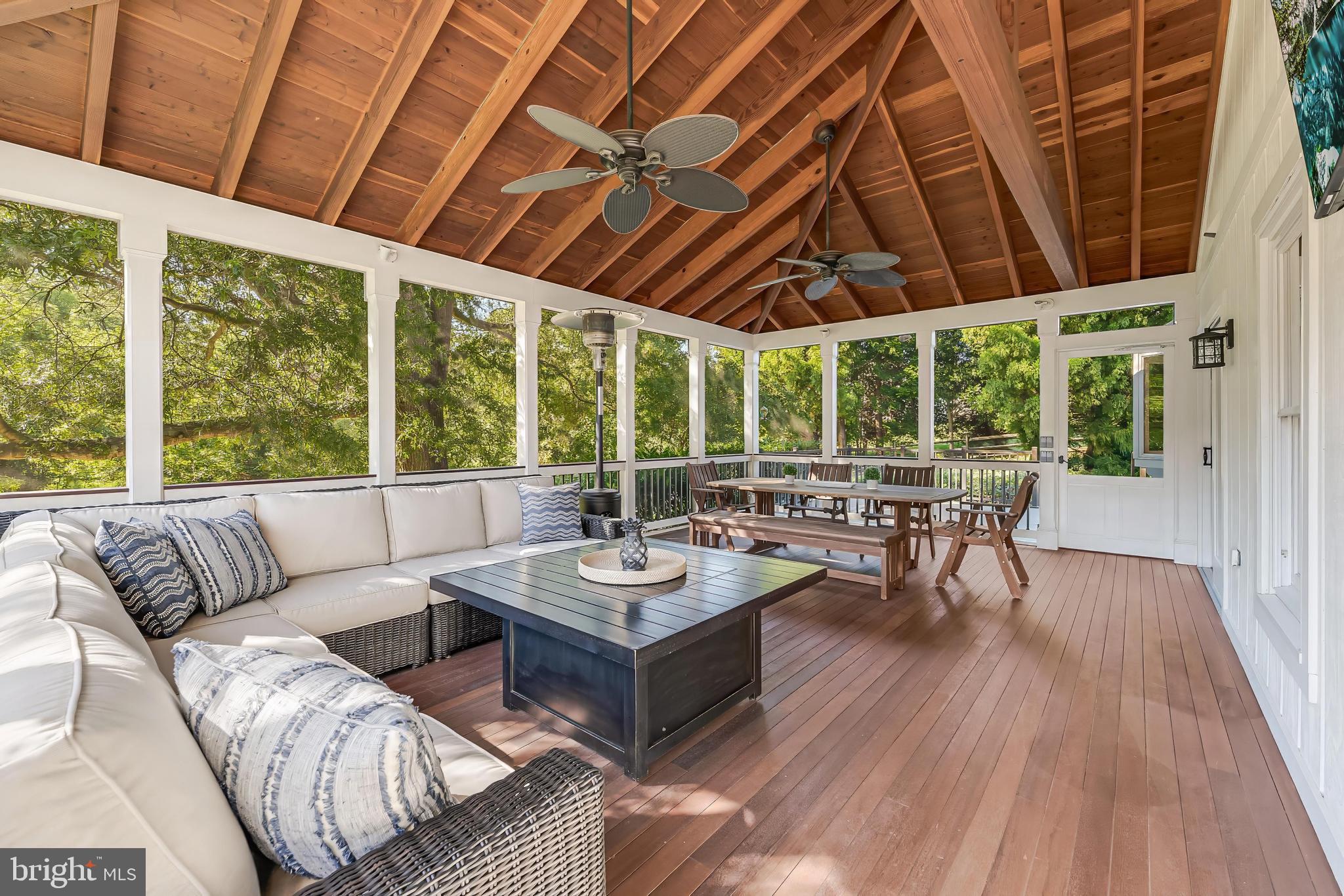 806 HICKORY VALE LANE