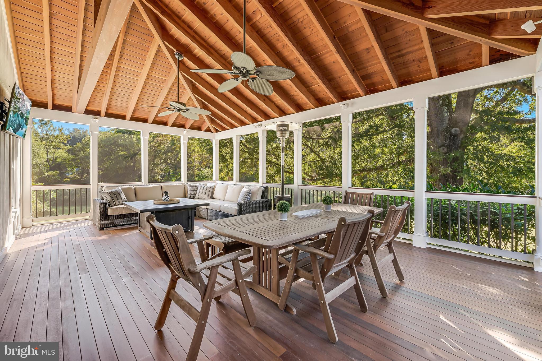 806 HICKORY VALE LANE