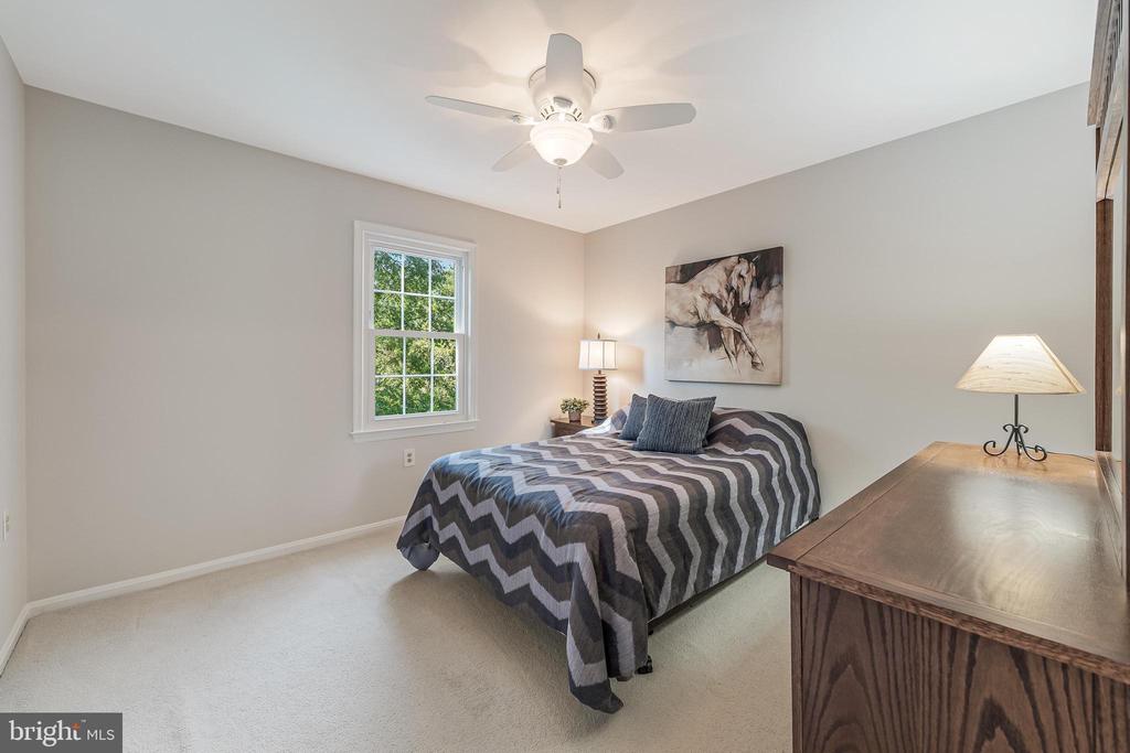 806 HICKORY VALE LANE