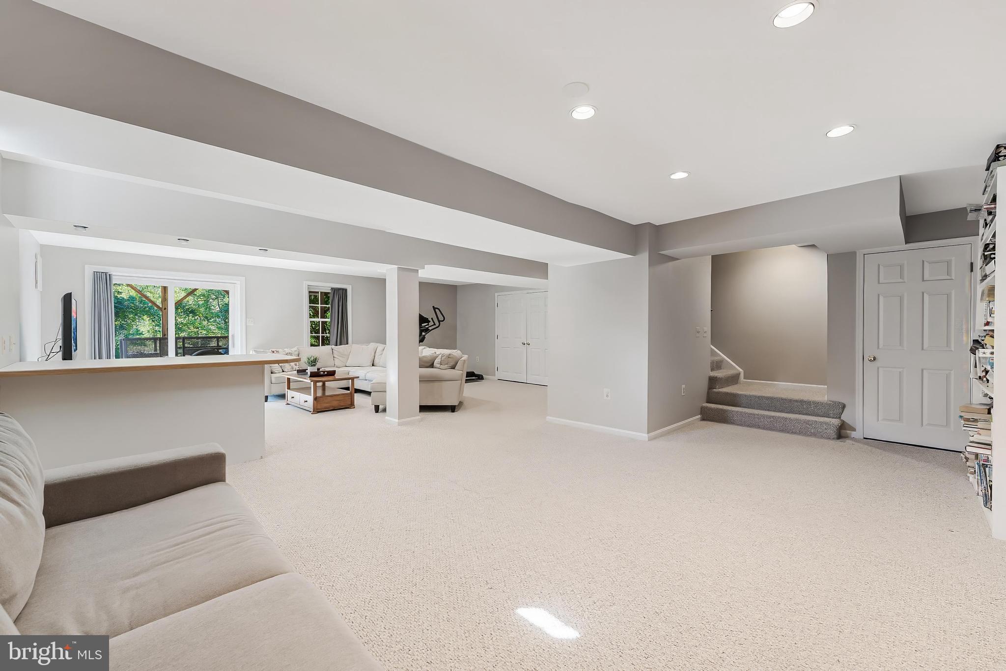 806 HICKORY VALE LANE