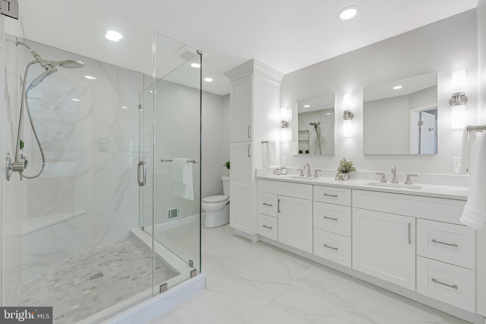 806 HICKORY VALE LANE