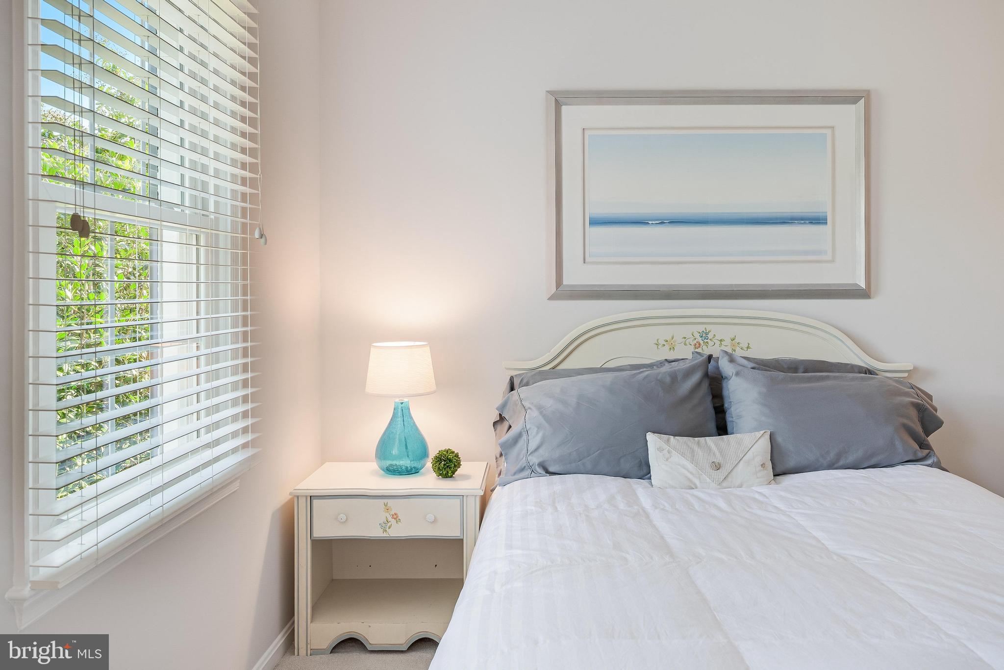 806 HICKORY VALE LANE