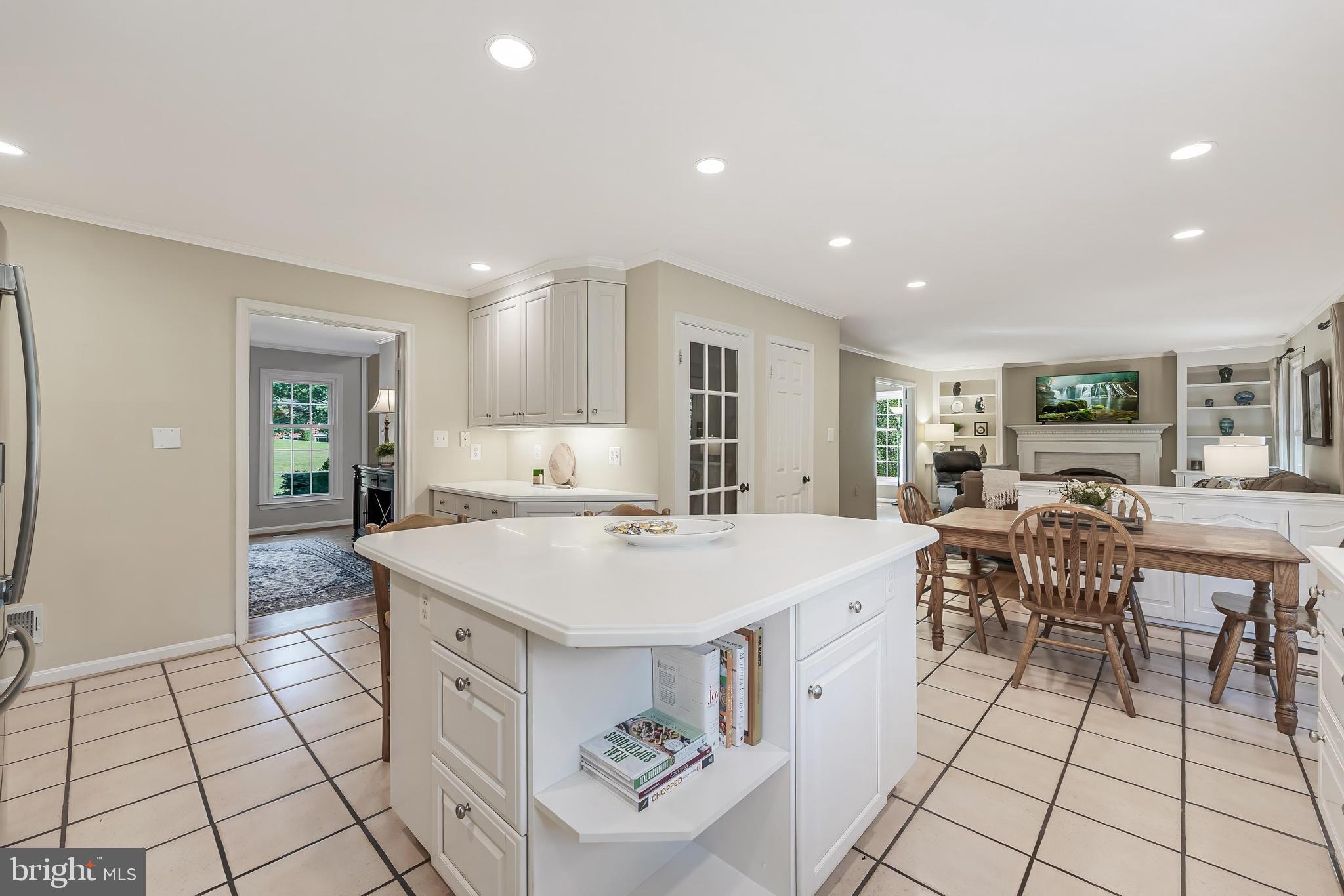 806 HICKORY VALE LANE