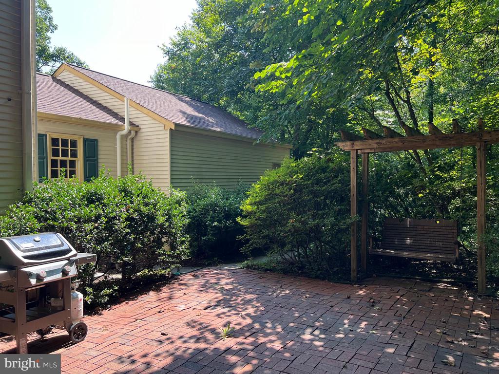 10101 ALSACE COURT