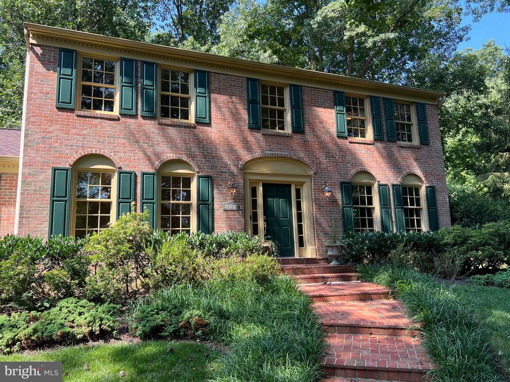 10101 ALSACE COURT