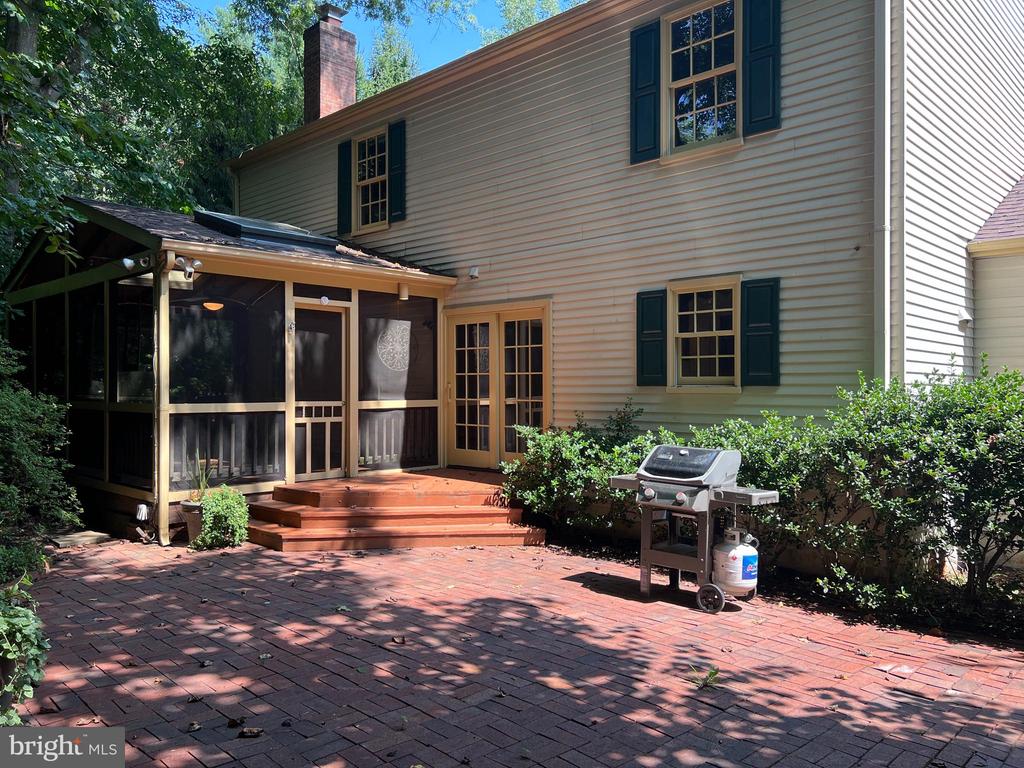 10101 ALSACE COURT