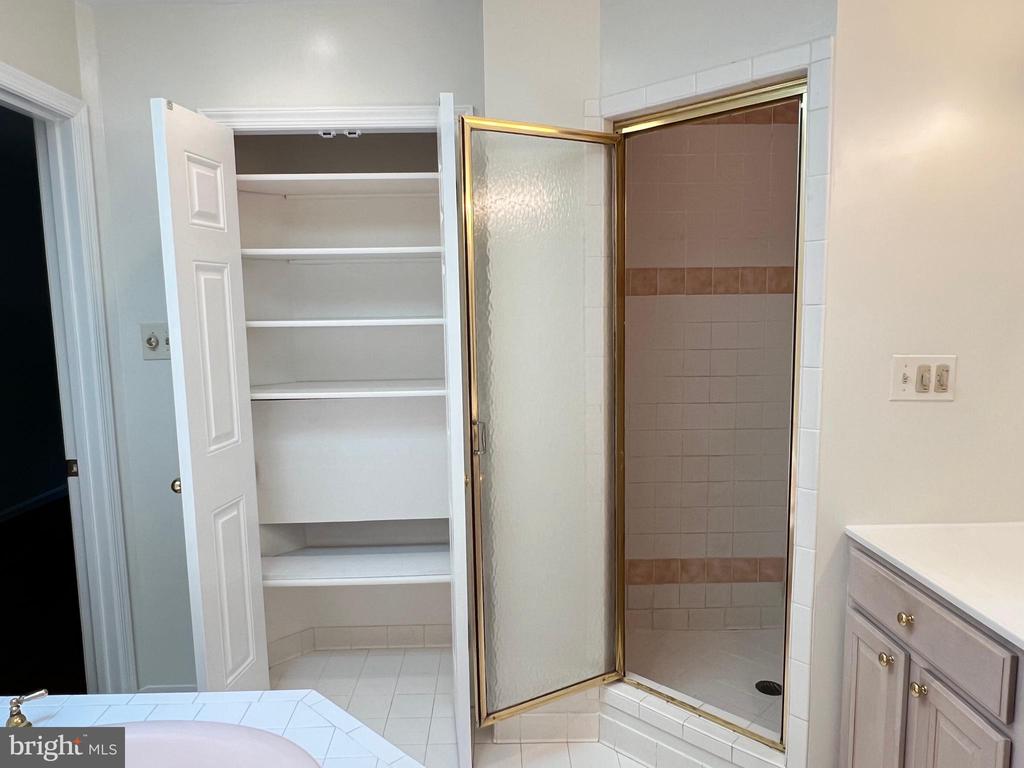 10101 ALSACE COURT
