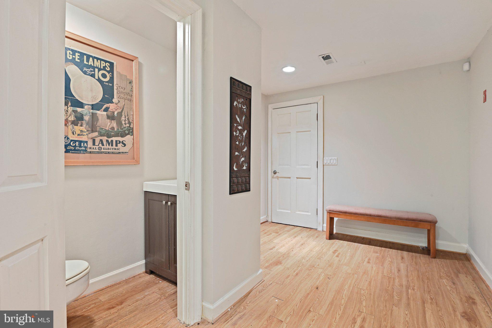 951 CAPTAIN HICKORY DRIVE