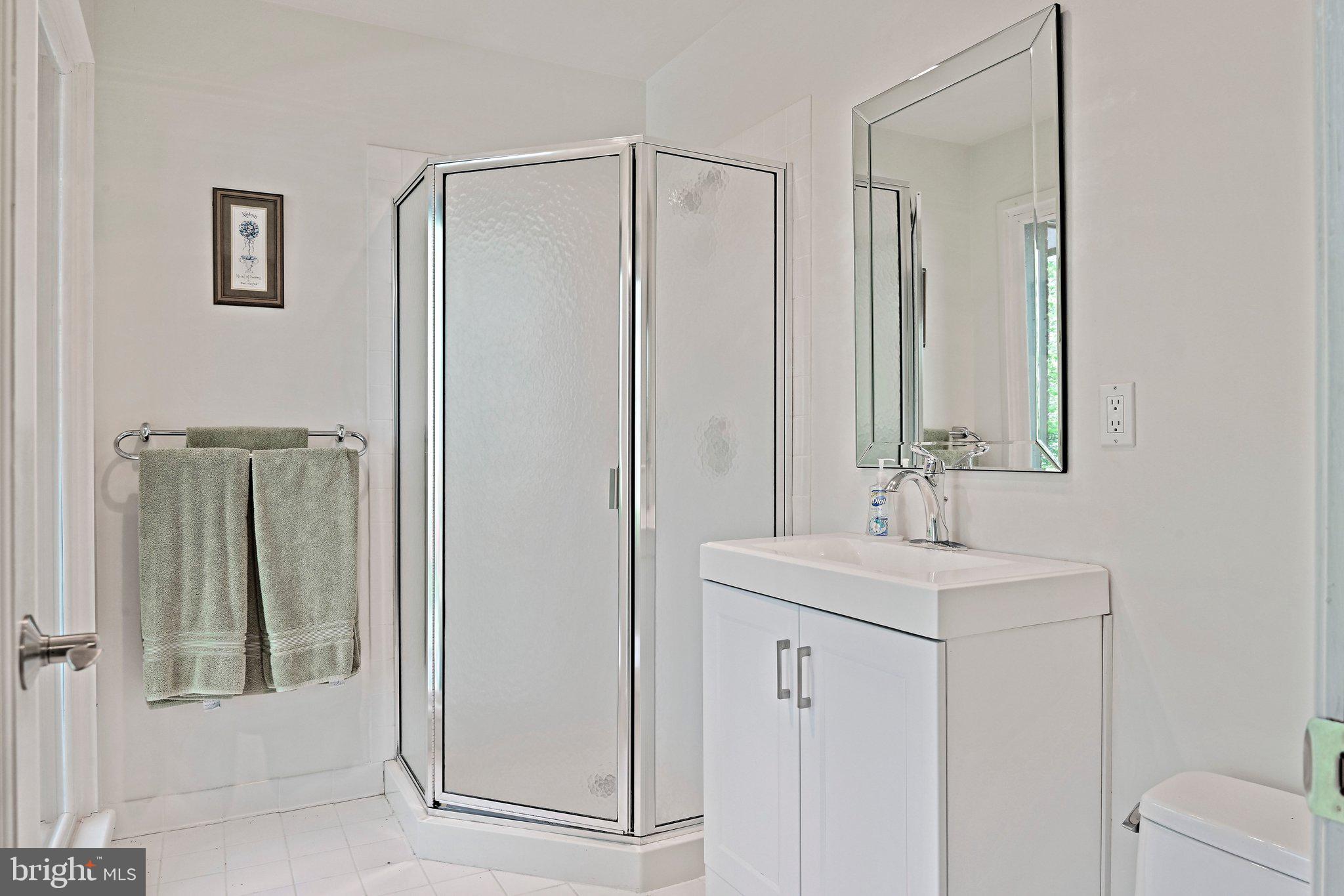 951 CAPTAIN HICKORY DRIVE