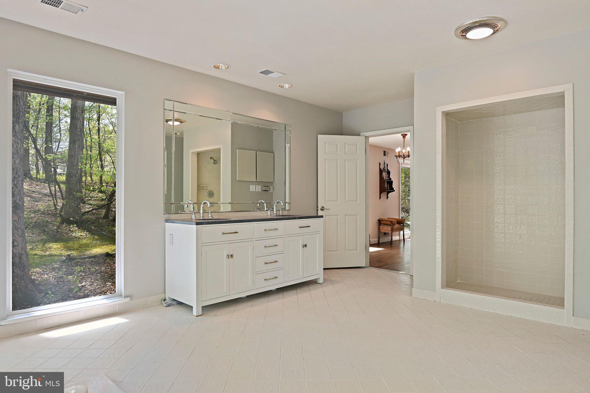 951 CAPTAIN HICKORY DRIVE