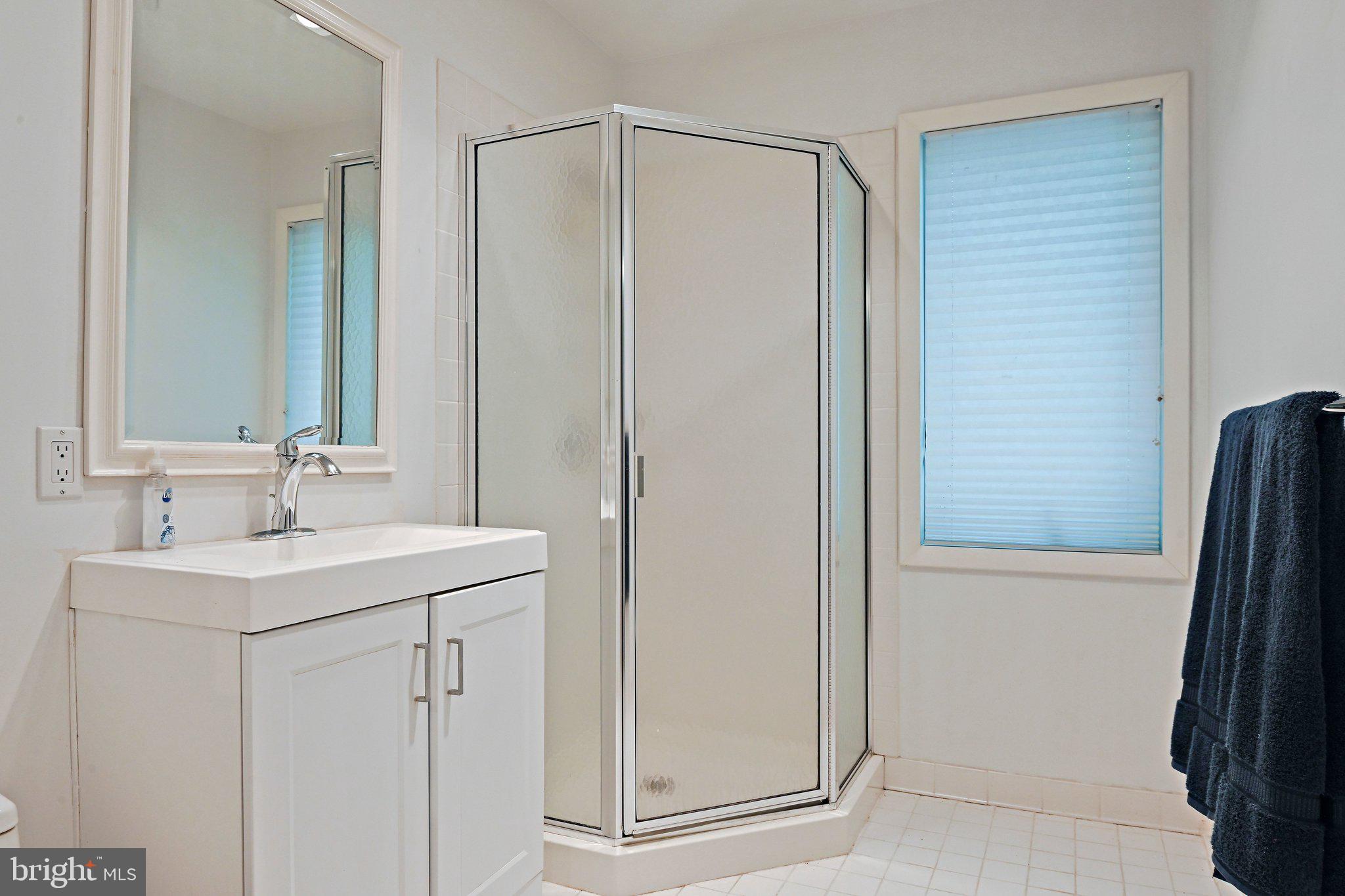 951 CAPTAIN HICKORY DRIVE