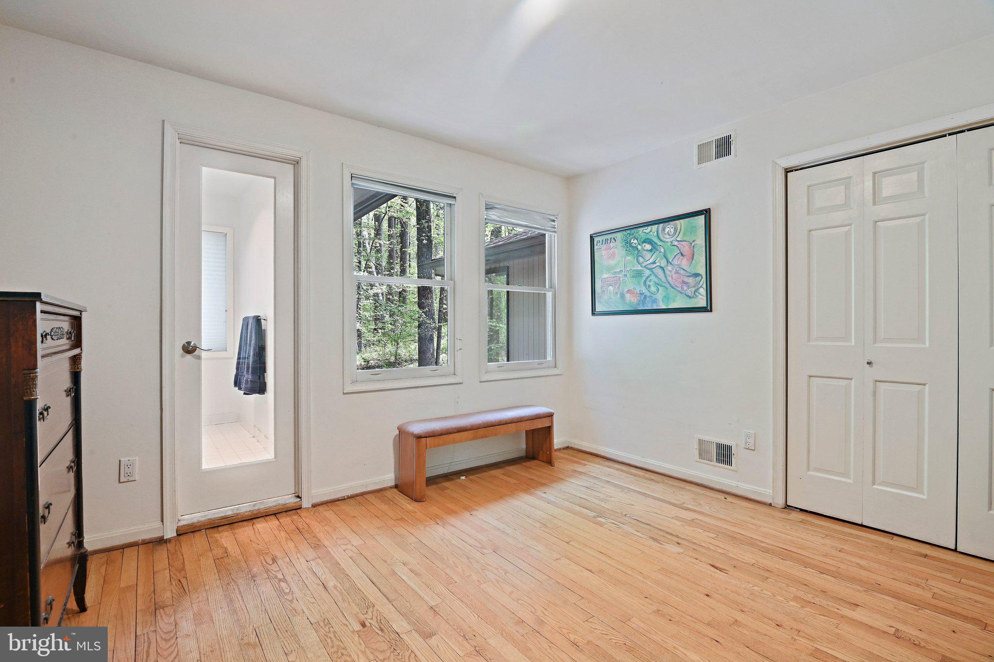 951 CAPTAIN HICKORY DRIVE