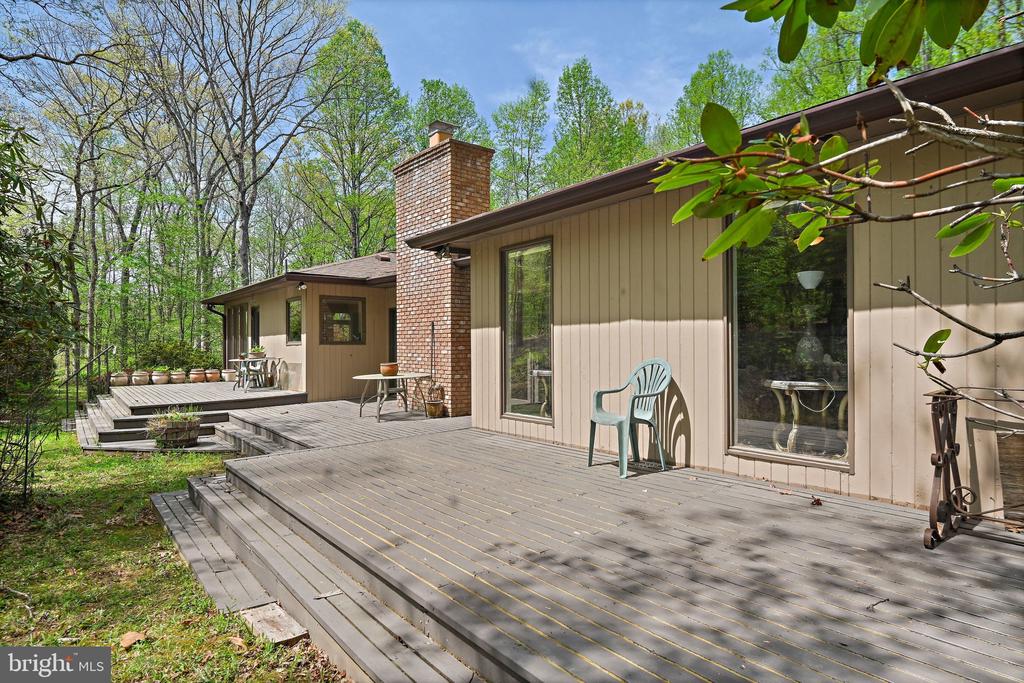 951 CAPTAIN HICKORY DRIVE