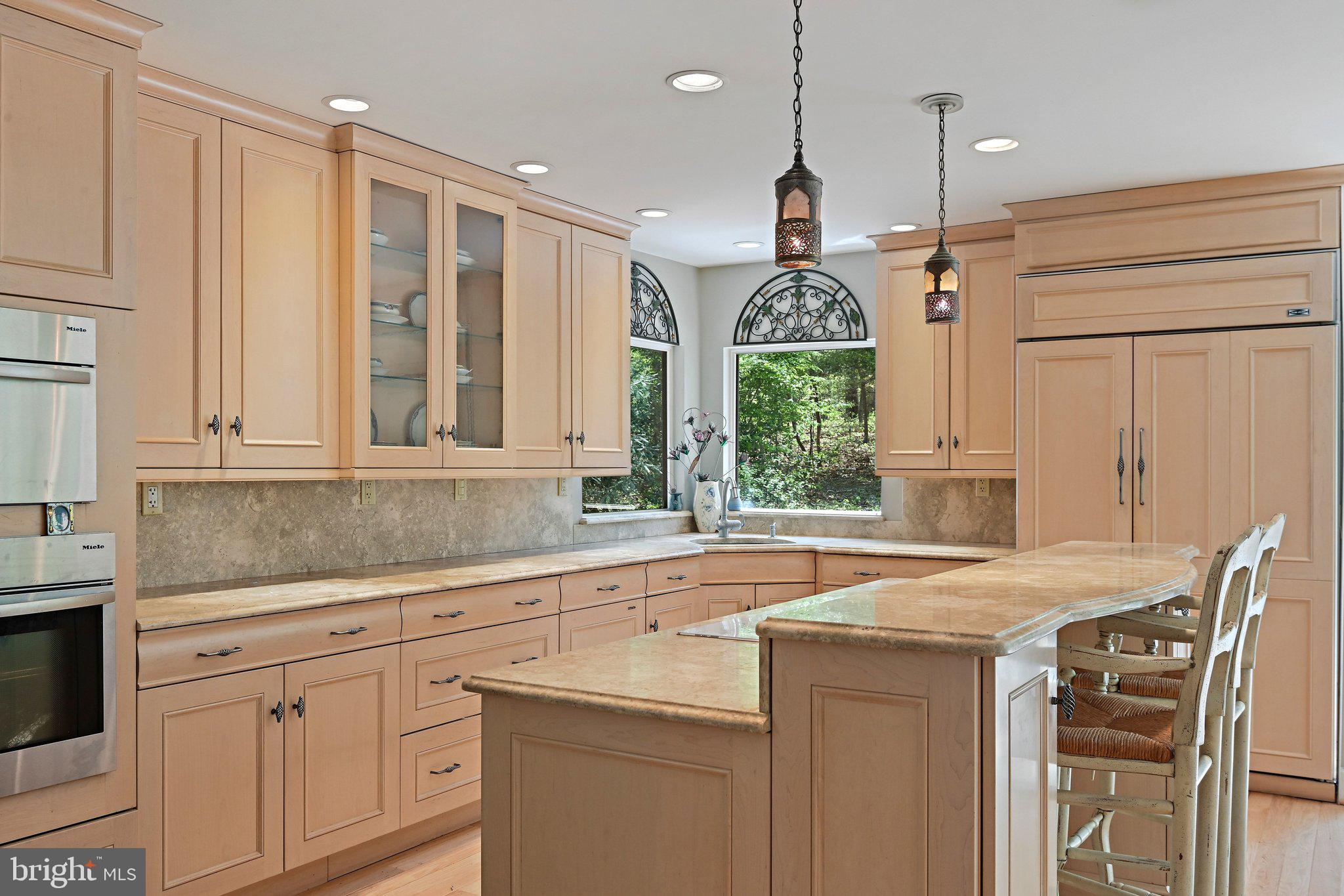 951 CAPTAIN HICKORY DRIVE