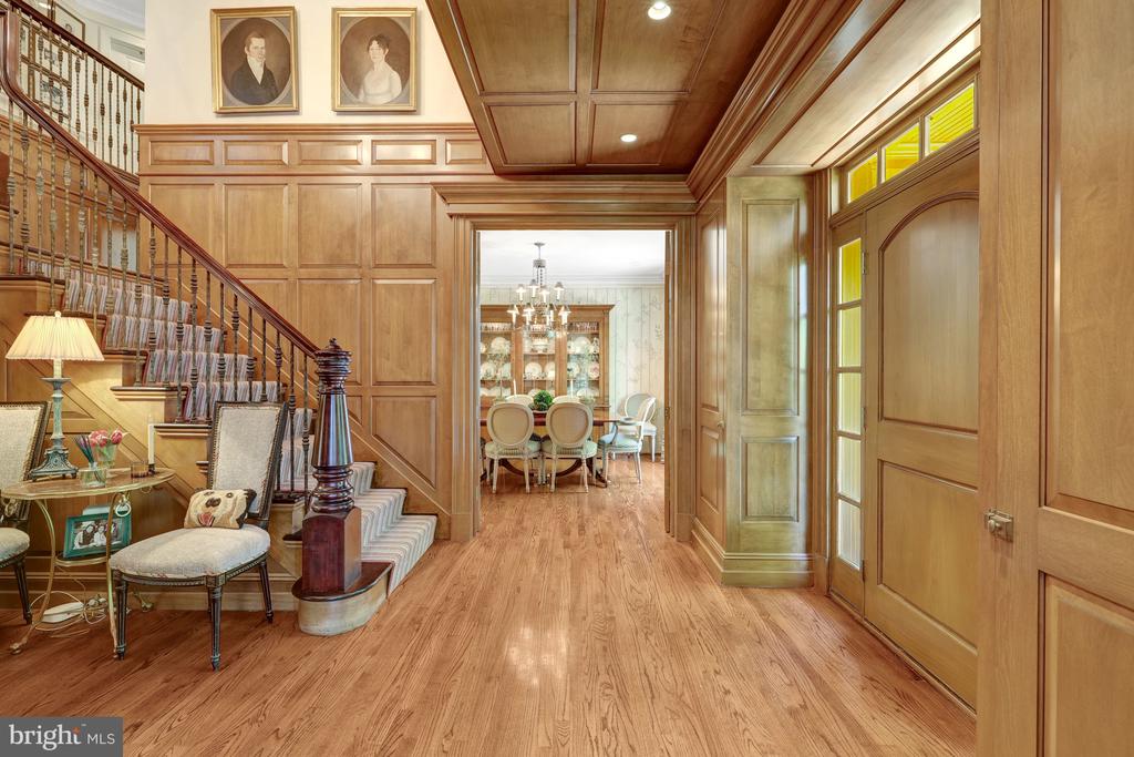 801 OLDE GEORGETOWN COURT