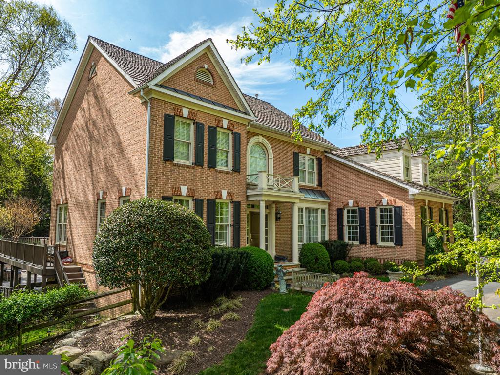 801 OLDE GEORGETOWN COURT
