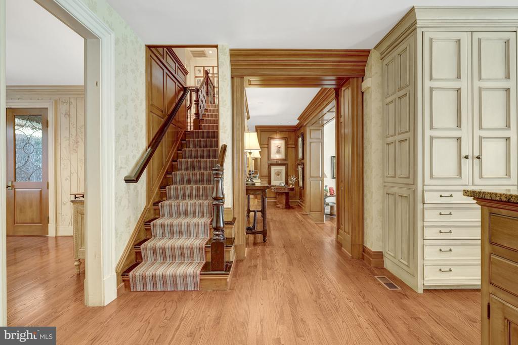 801 OLDE GEORGETOWN COURT