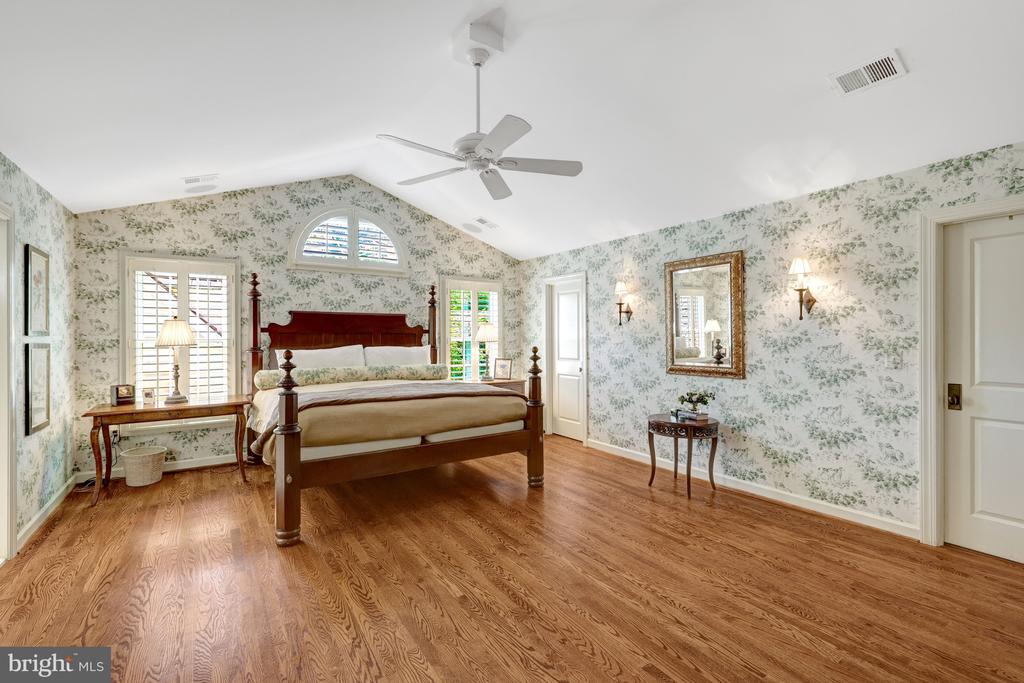 801 OLDE GEORGETOWN COURT