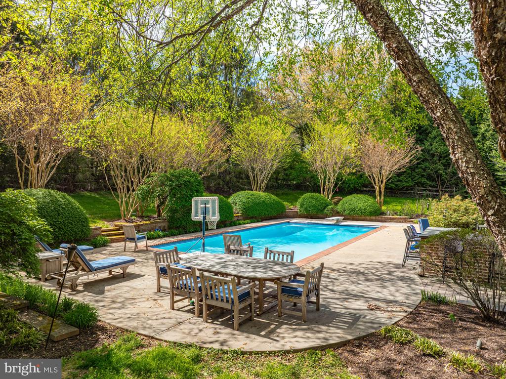 801 OLDE GEORGETOWN COURT