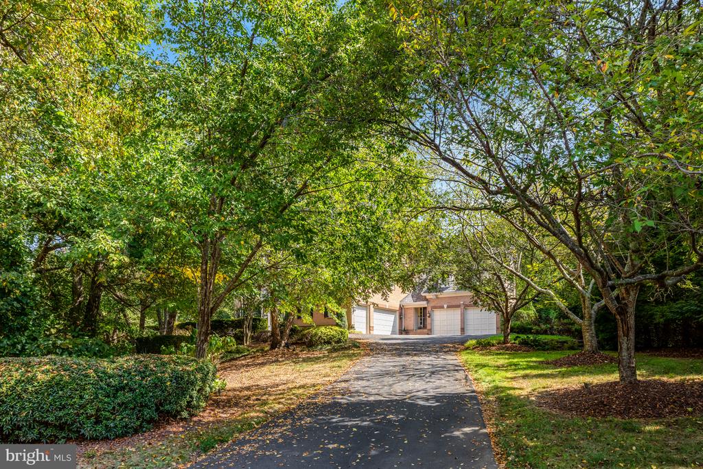 801 OLDE GEORGETOWN COURT