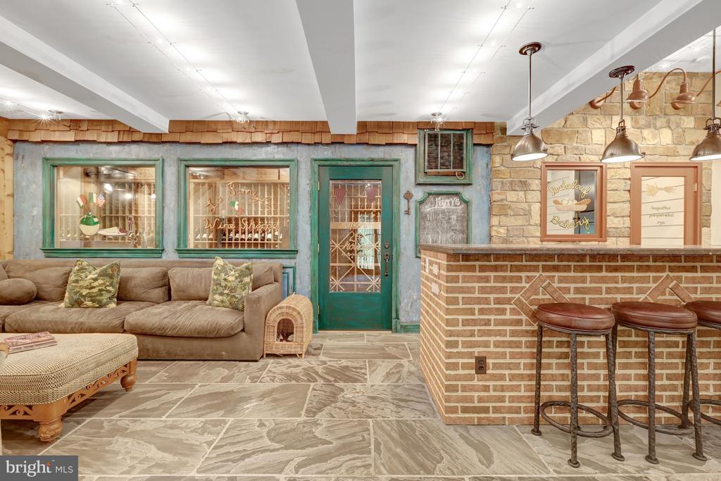 801 OLDE GEORGETOWN COURT