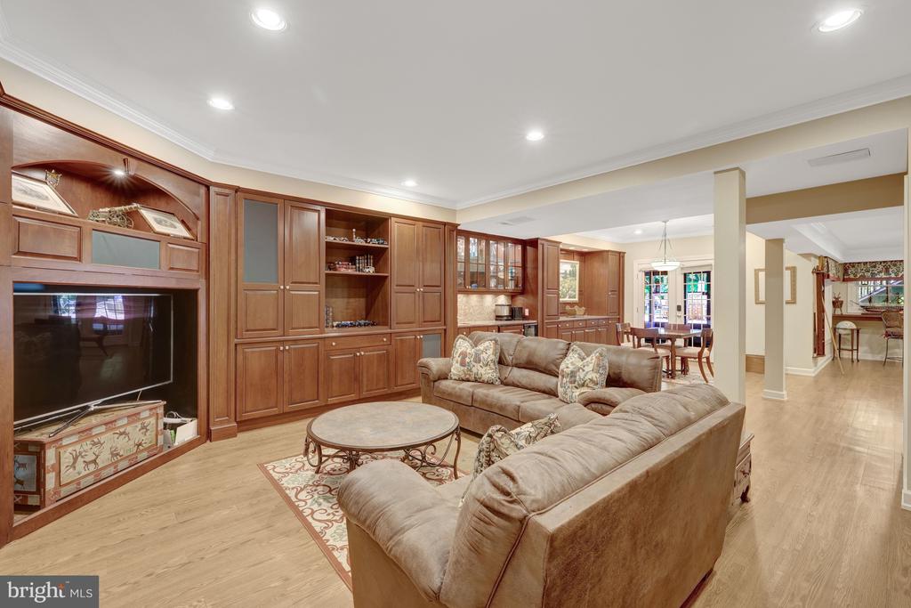 801 OLDE GEORGETOWN COURT