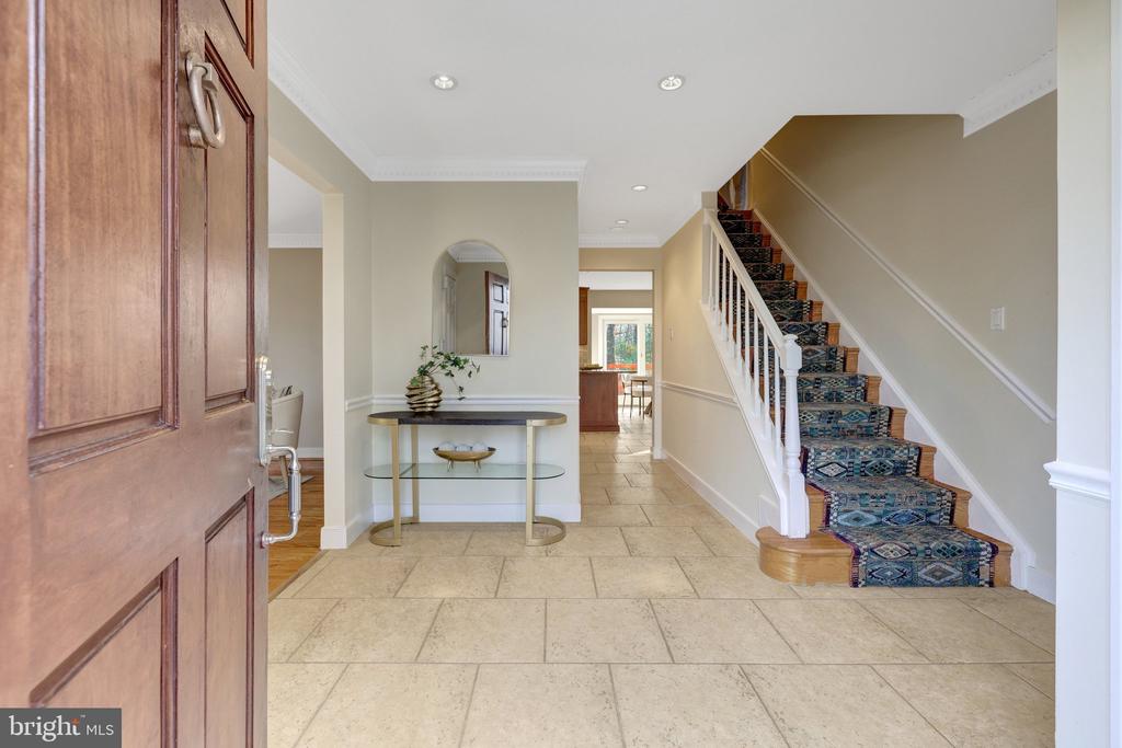 987 OLD HOLLY DRIVE