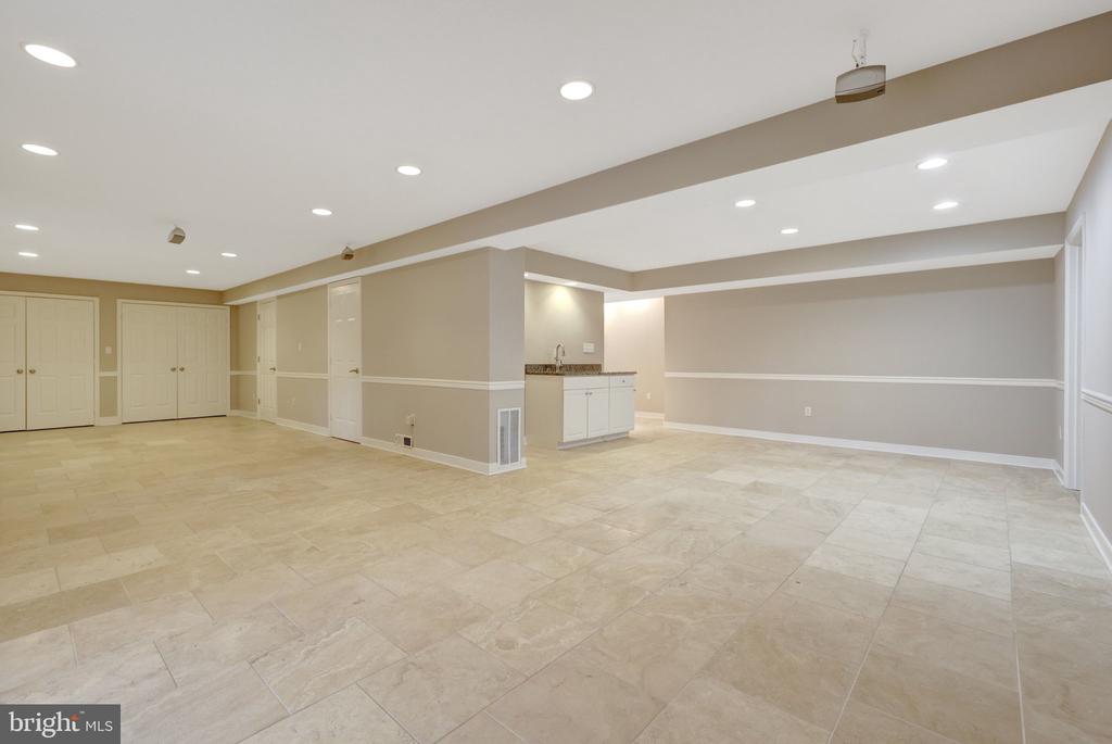 987 OLD HOLLY DRIVE