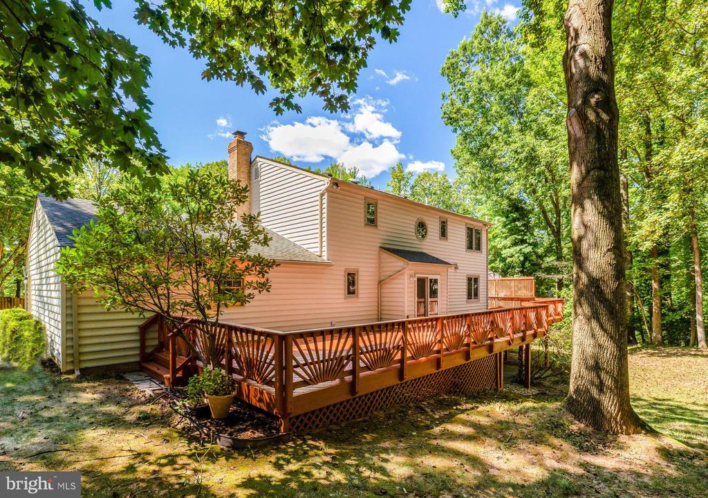 987 OLD HOLLY DRIVE