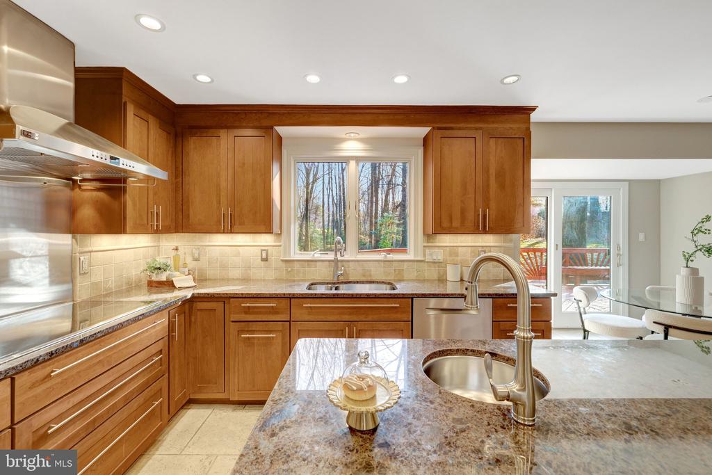 987 OLD HOLLY DRIVE