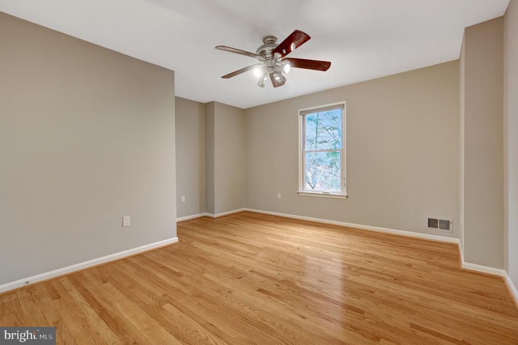 987 OLD HOLLY DRIVE