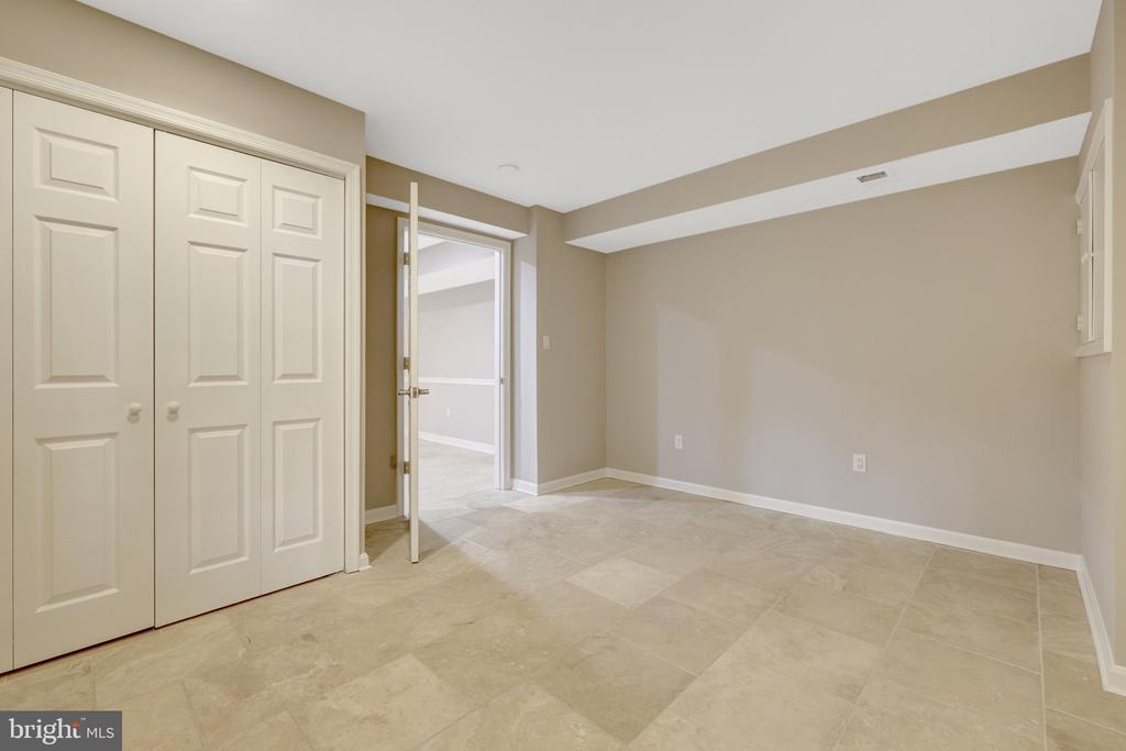 987 OLD HOLLY DRIVE