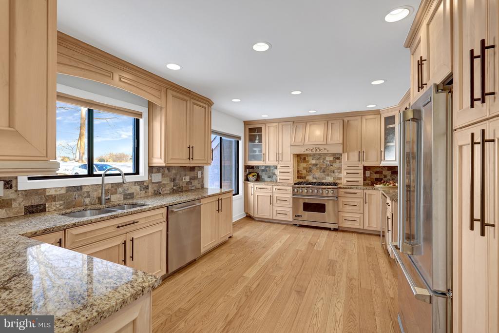 9982 BLACKBERRY LANE