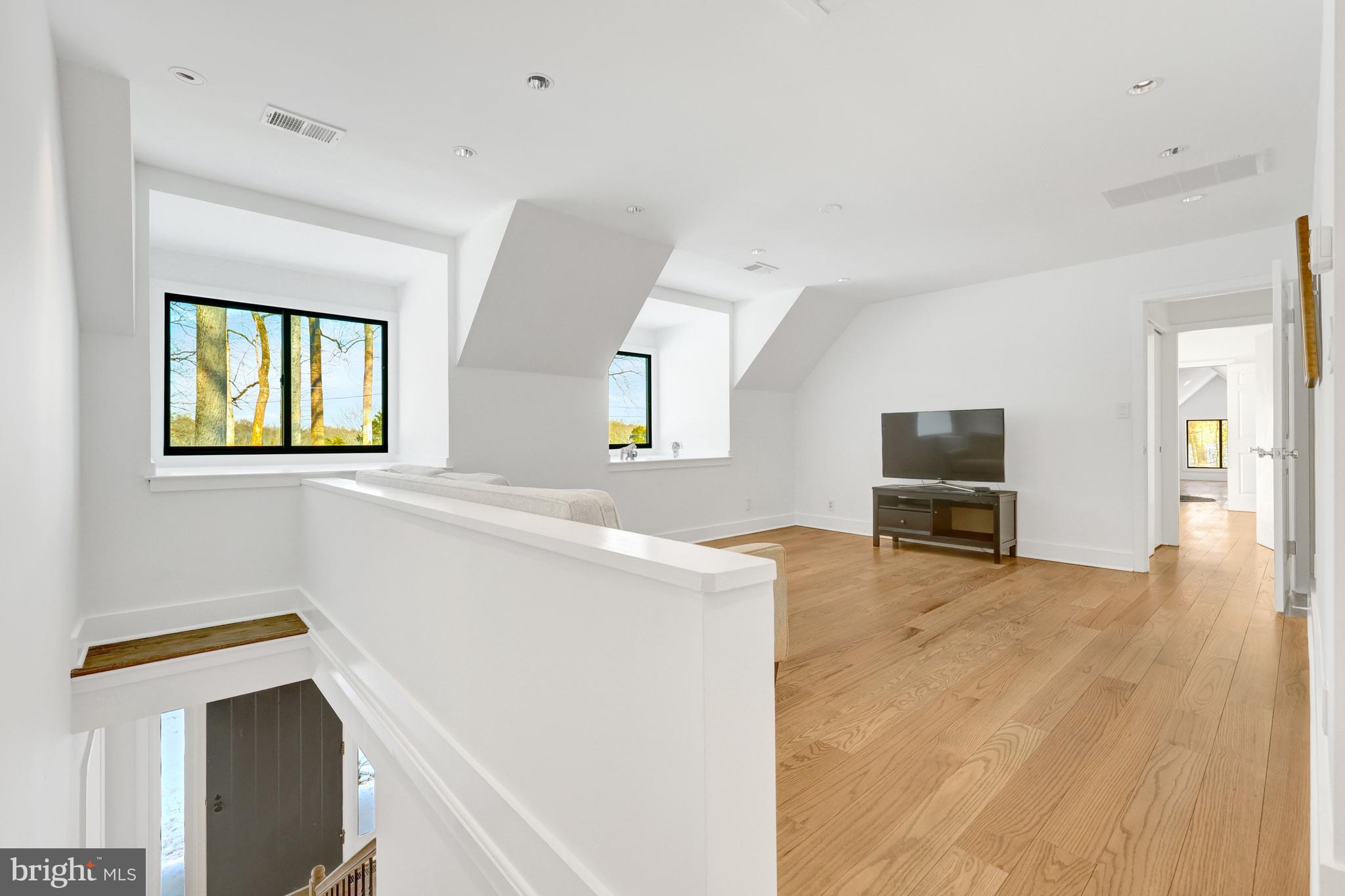 9982 BLACKBERRY LANE