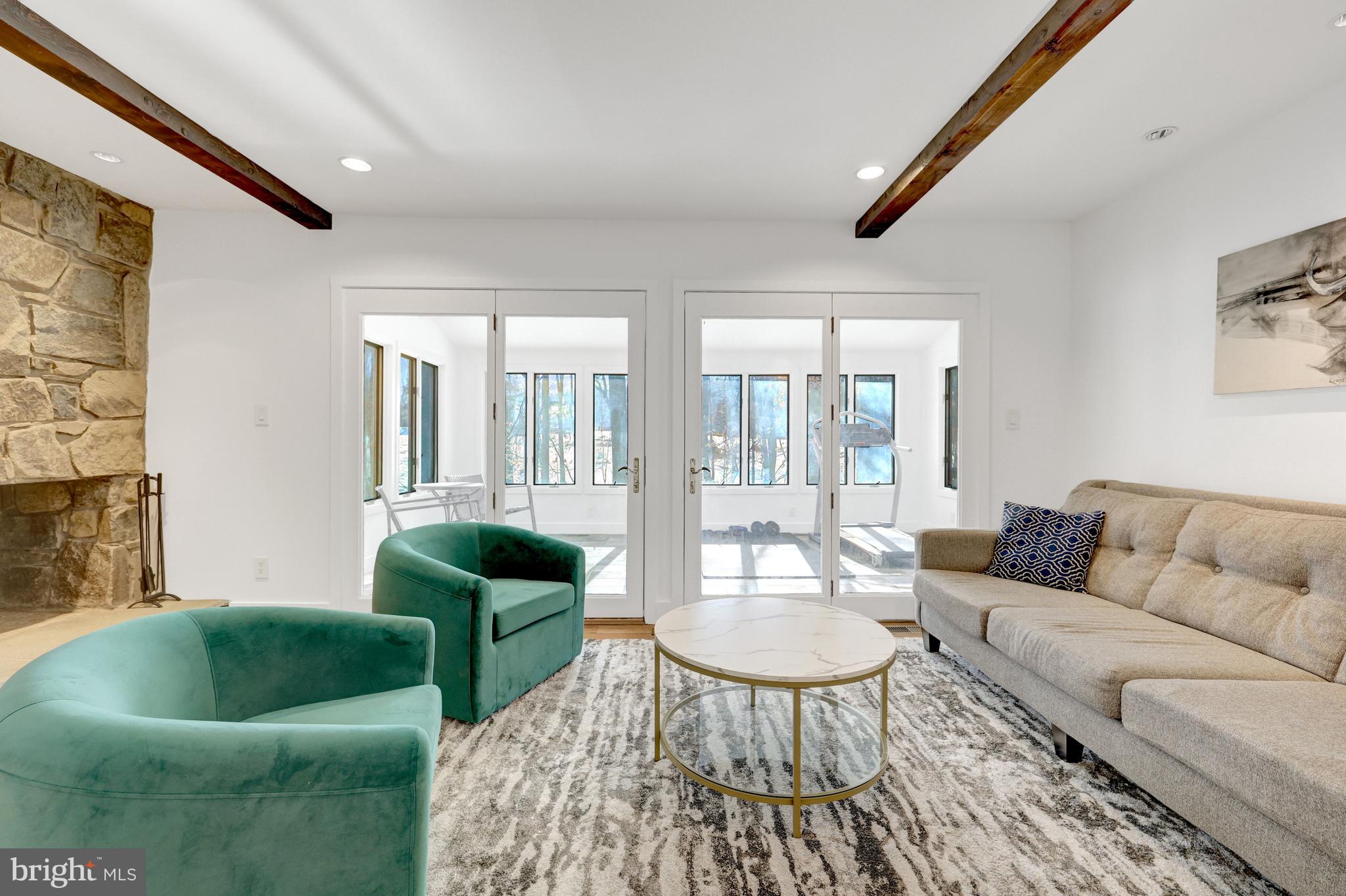 9982 BLACKBERRY LANE