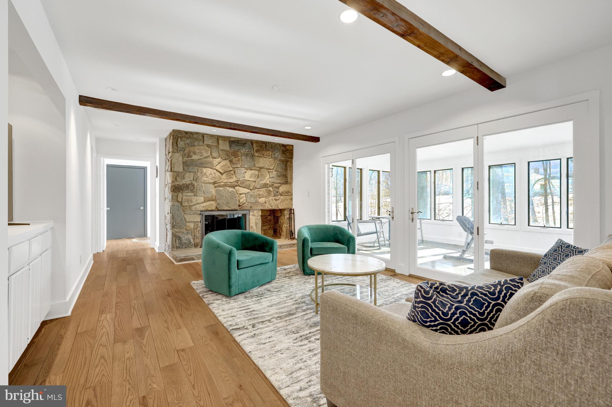 9982 BLACKBERRY LANE