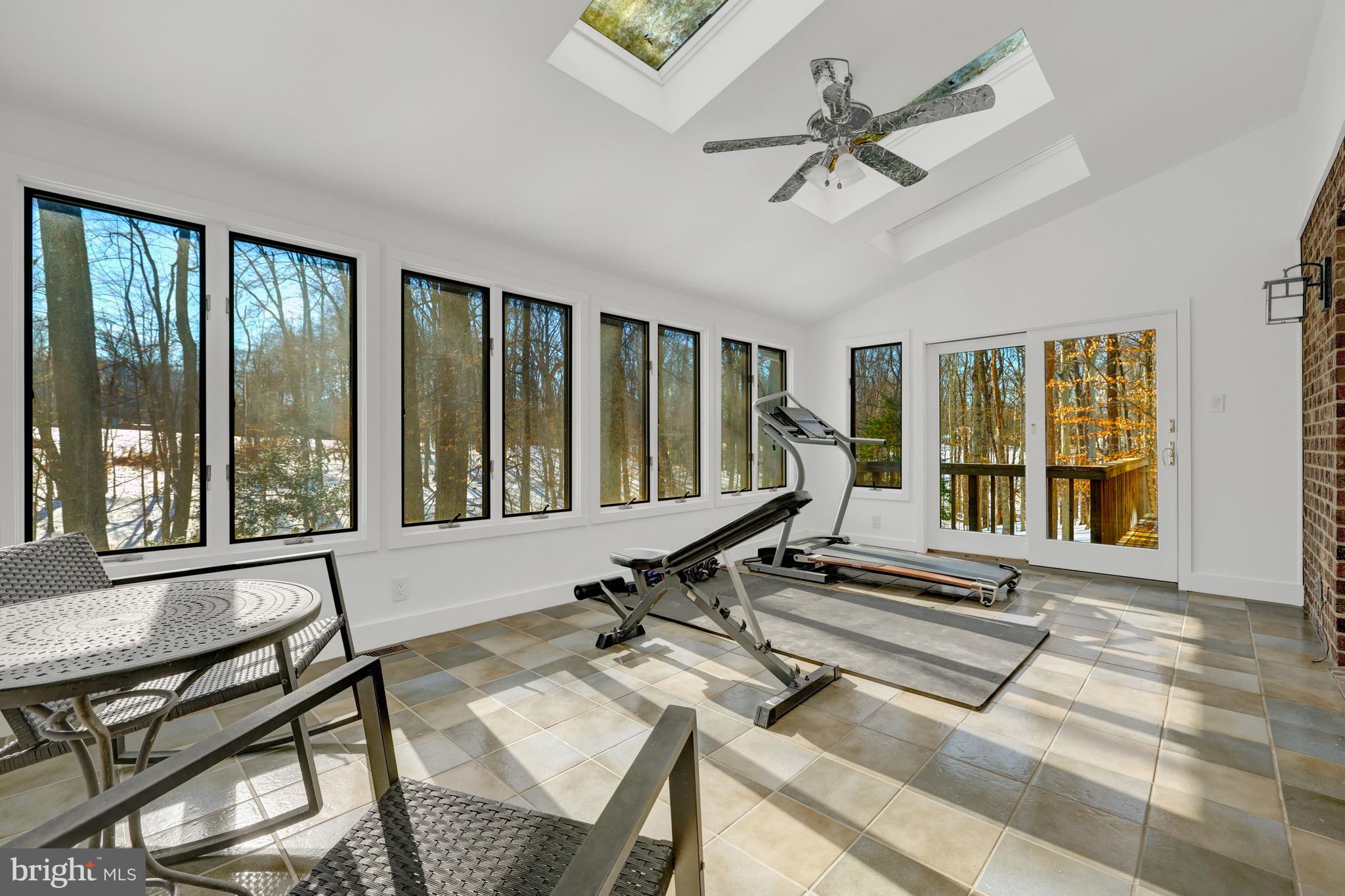 9982 BLACKBERRY LANE