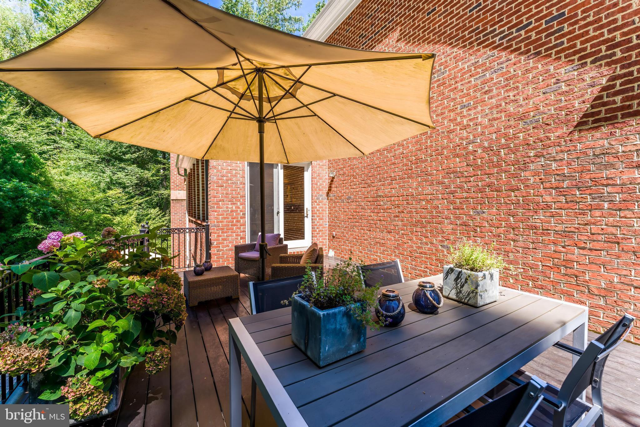 10109 HIGH HILL COURT