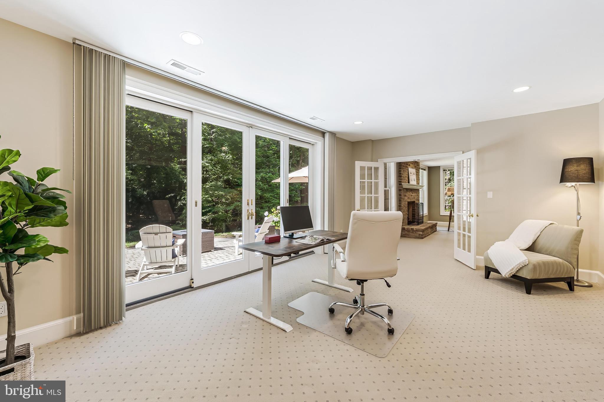 10109 HIGH HILL COURT