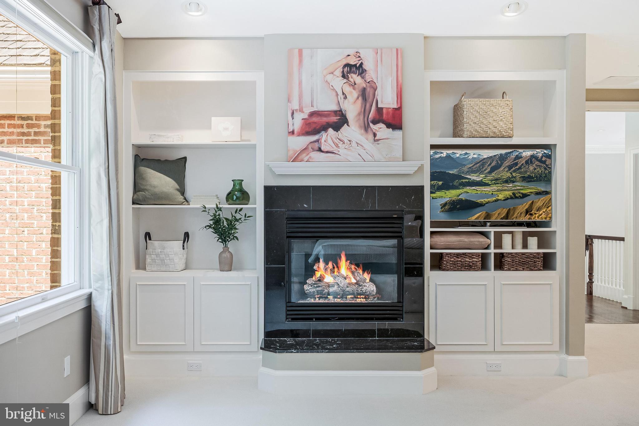 10109 HIGH HILL COURT