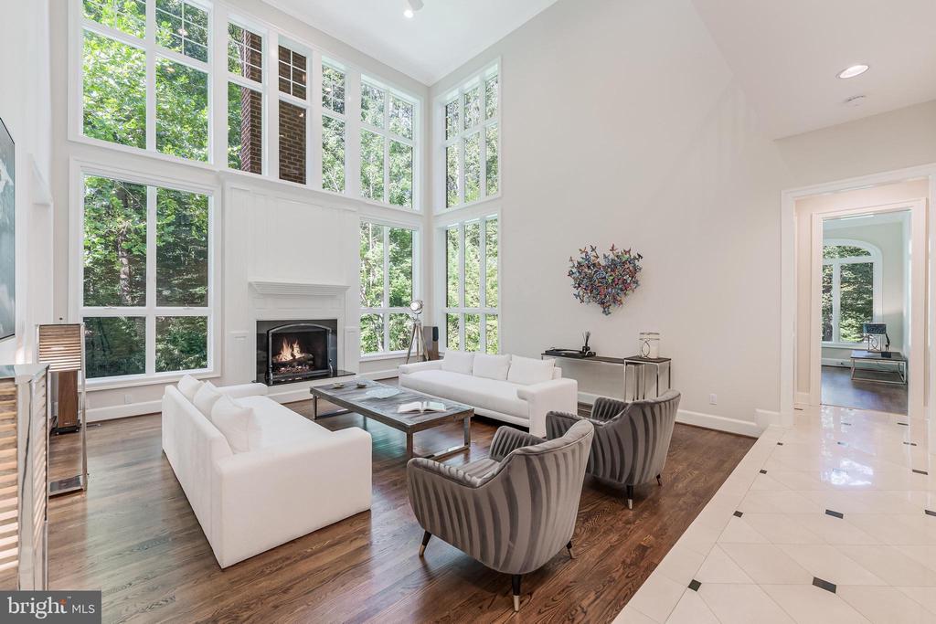 10109 HIGH HILL COURT